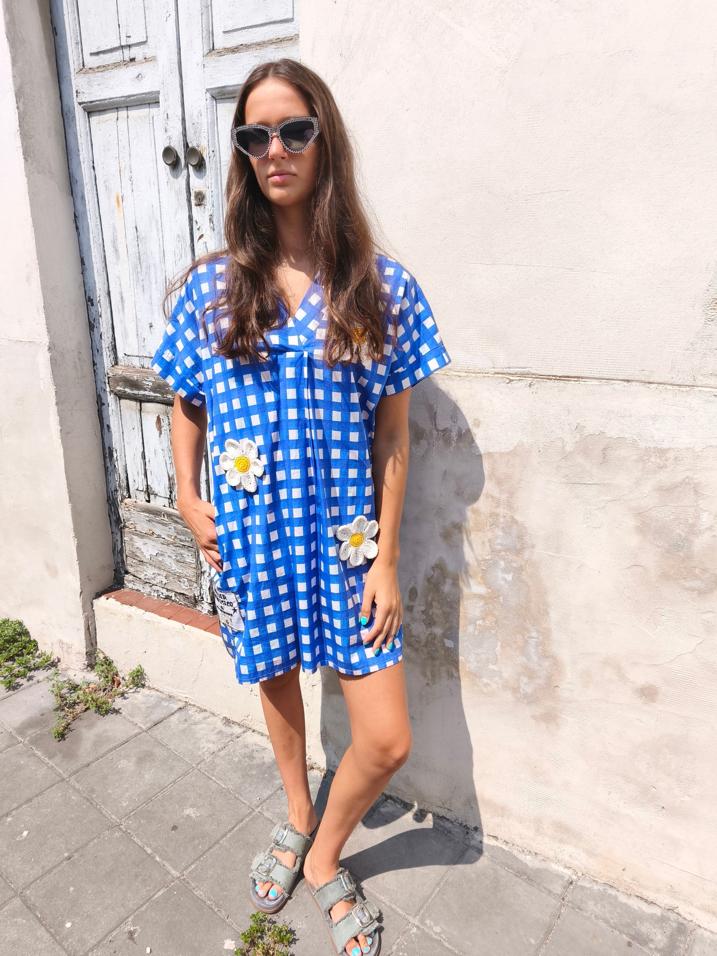 Long shirt a quadri con margherite crochet