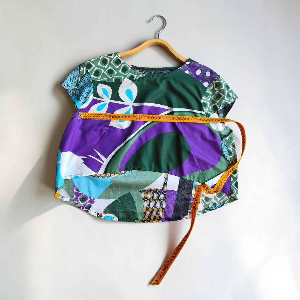 Blusa corta davanti lunga dietro in cotone fantasia