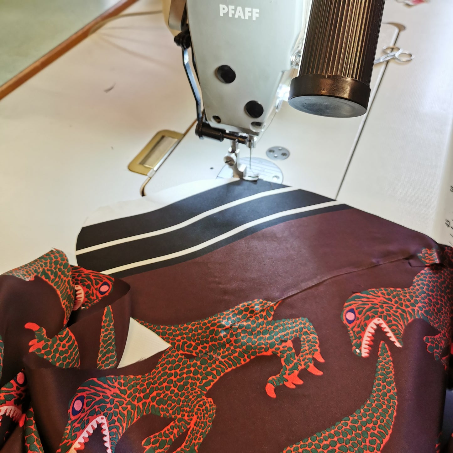 Pigiama in seta fantasia Dinosauri