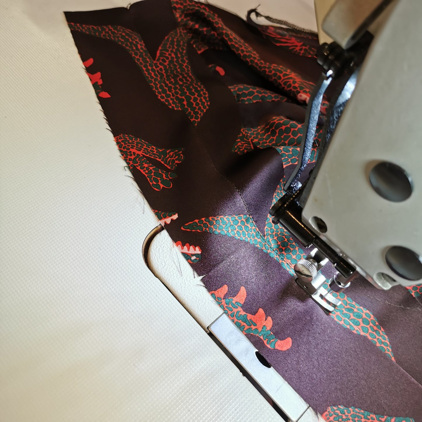 Pigiama in seta fantasia Dinosauri