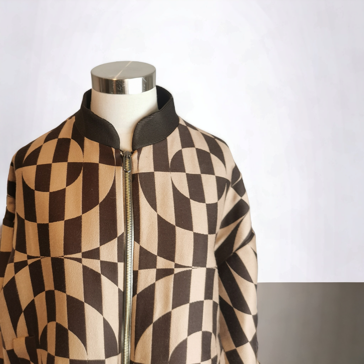 My BOMBER in cotone fantasia geometrica