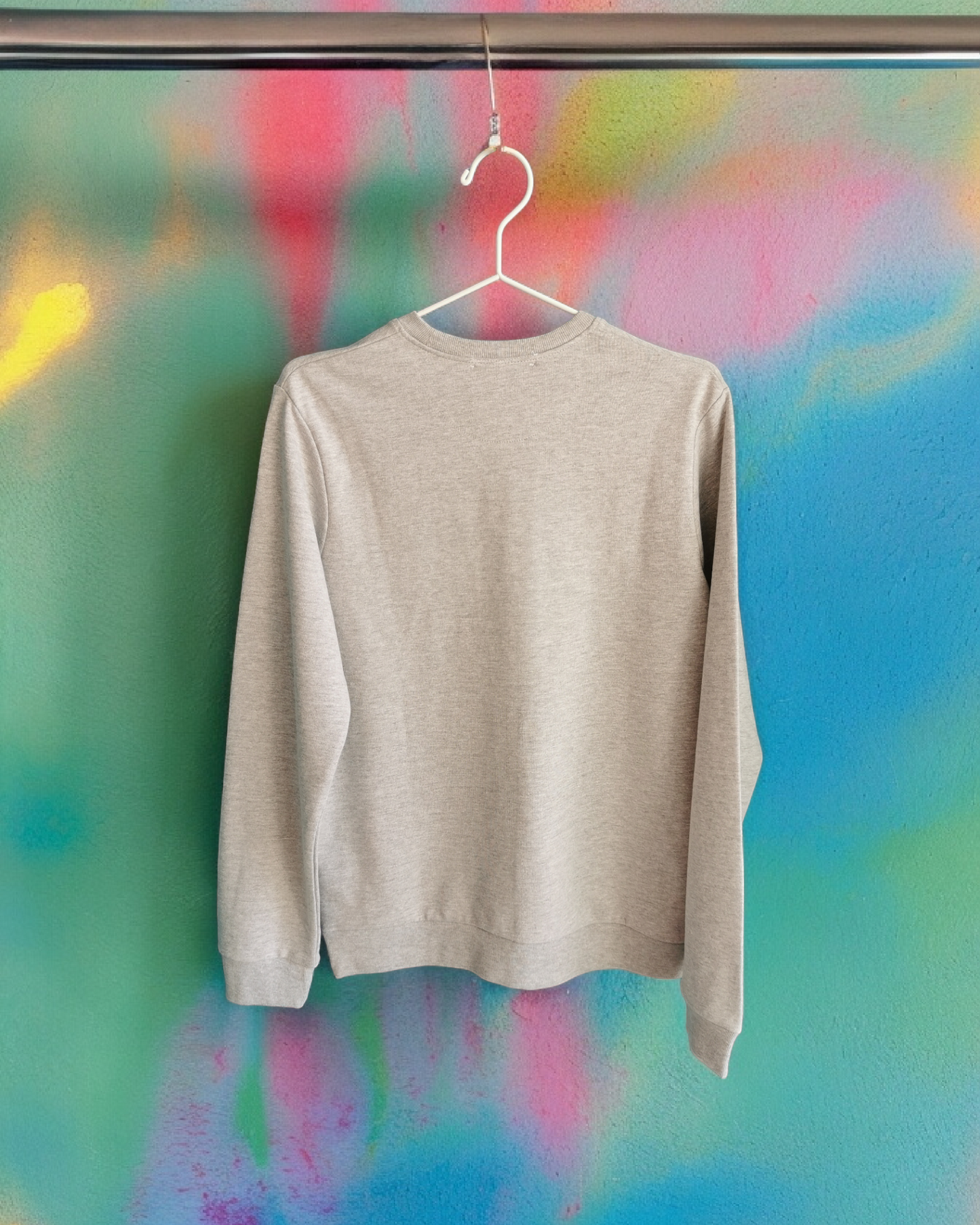 Felpa girocollo con applicazioni decorative in nylon