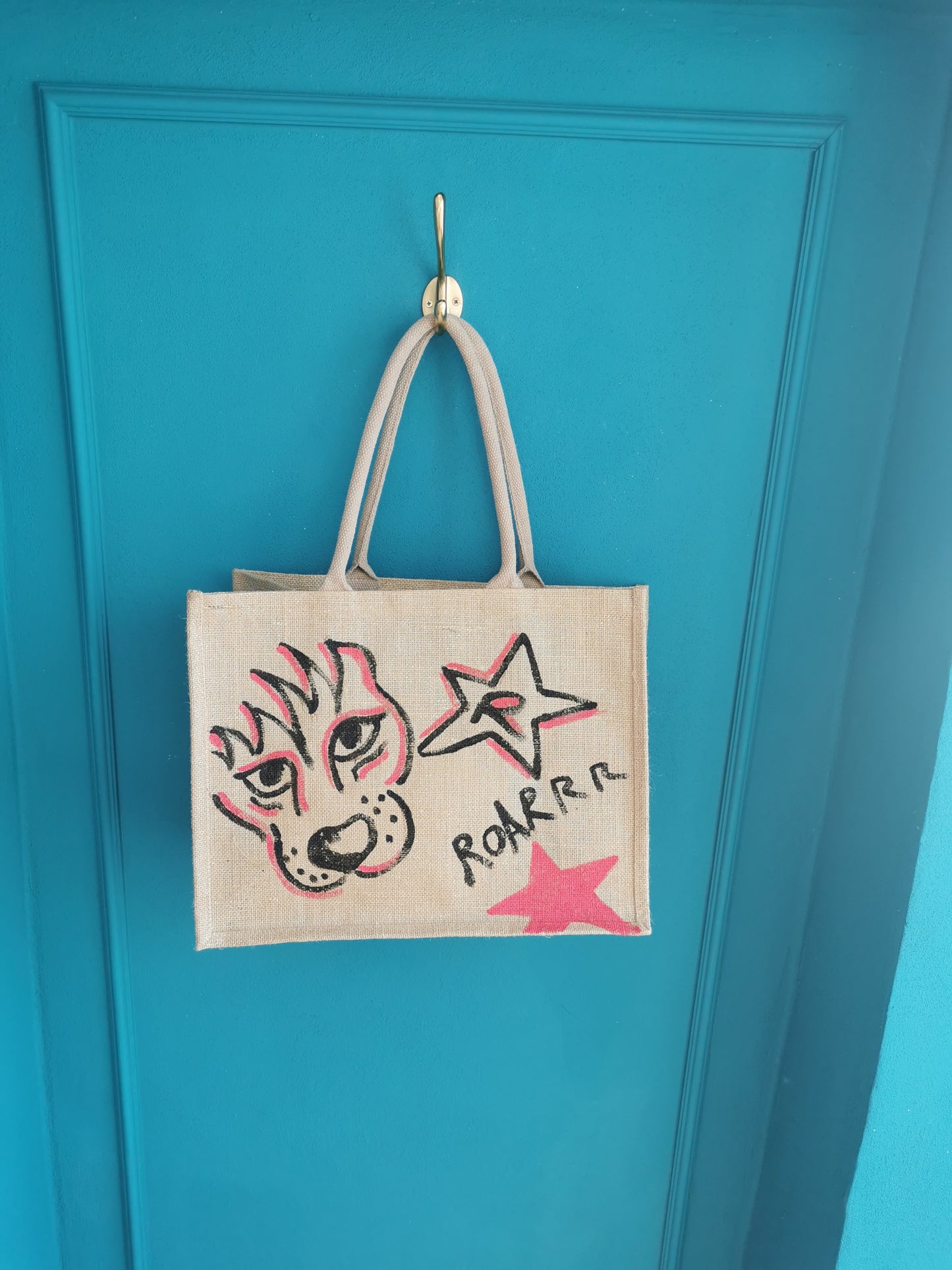 Shopper in Juta shimmer dipinta a mano