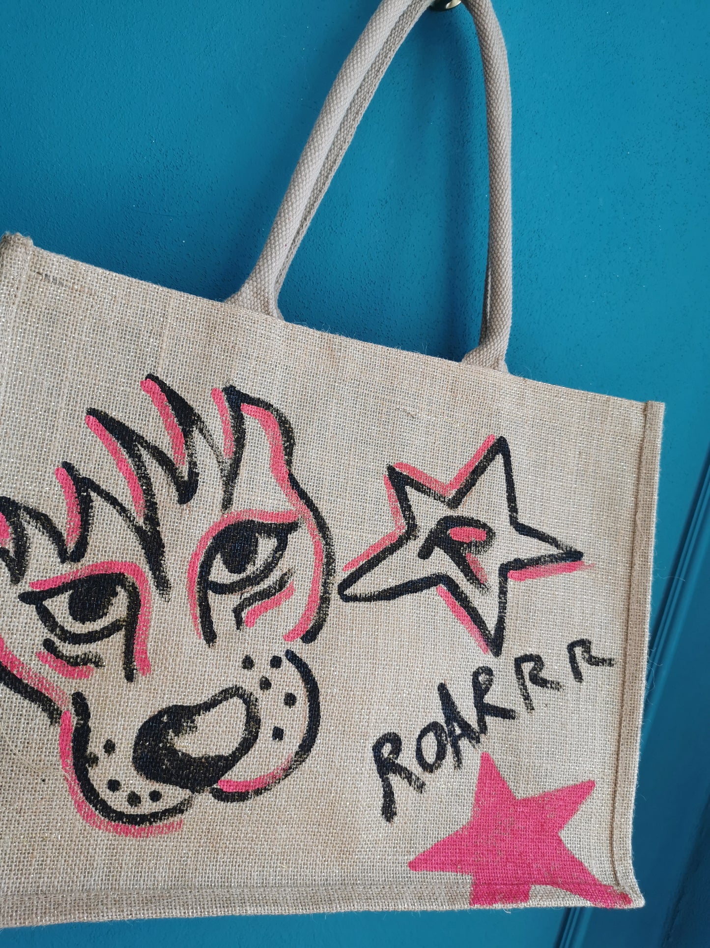 Shopper in Juta shimmer dipinta a mano